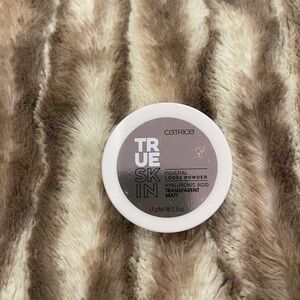 Catrice True Skin Mineral Loose Powder in 010 Transparent Matt